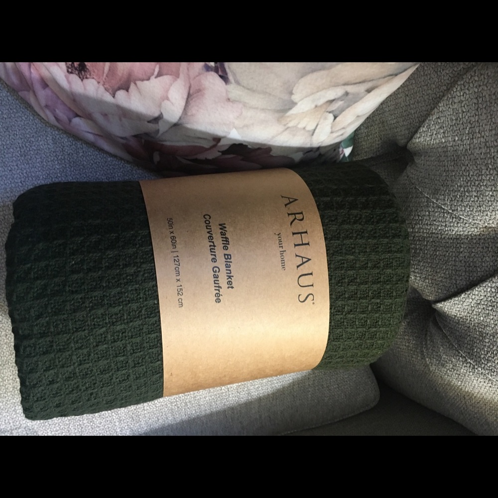 Brand new waffle blanket. Evergreen color